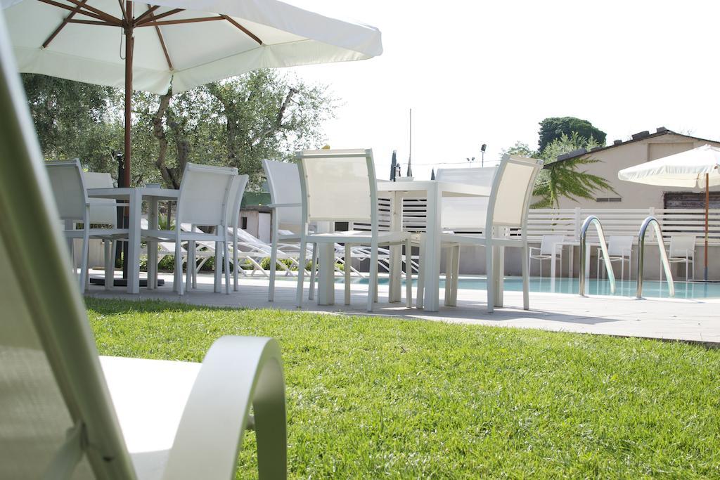 Vialeromadodici Rooms & Apartments Lazise Exterior foto