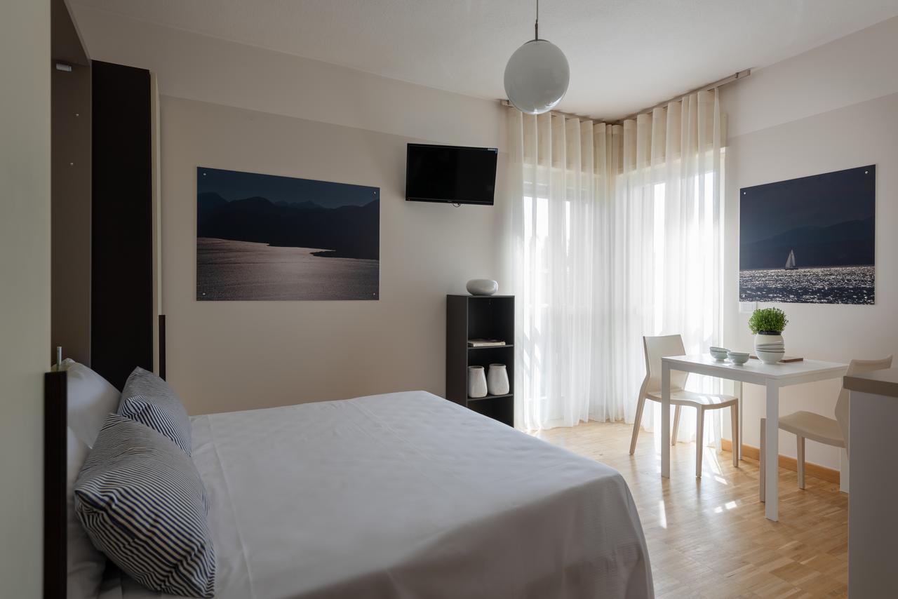 Vialeromadodici Rooms & Apartments Lazise Exterior foto