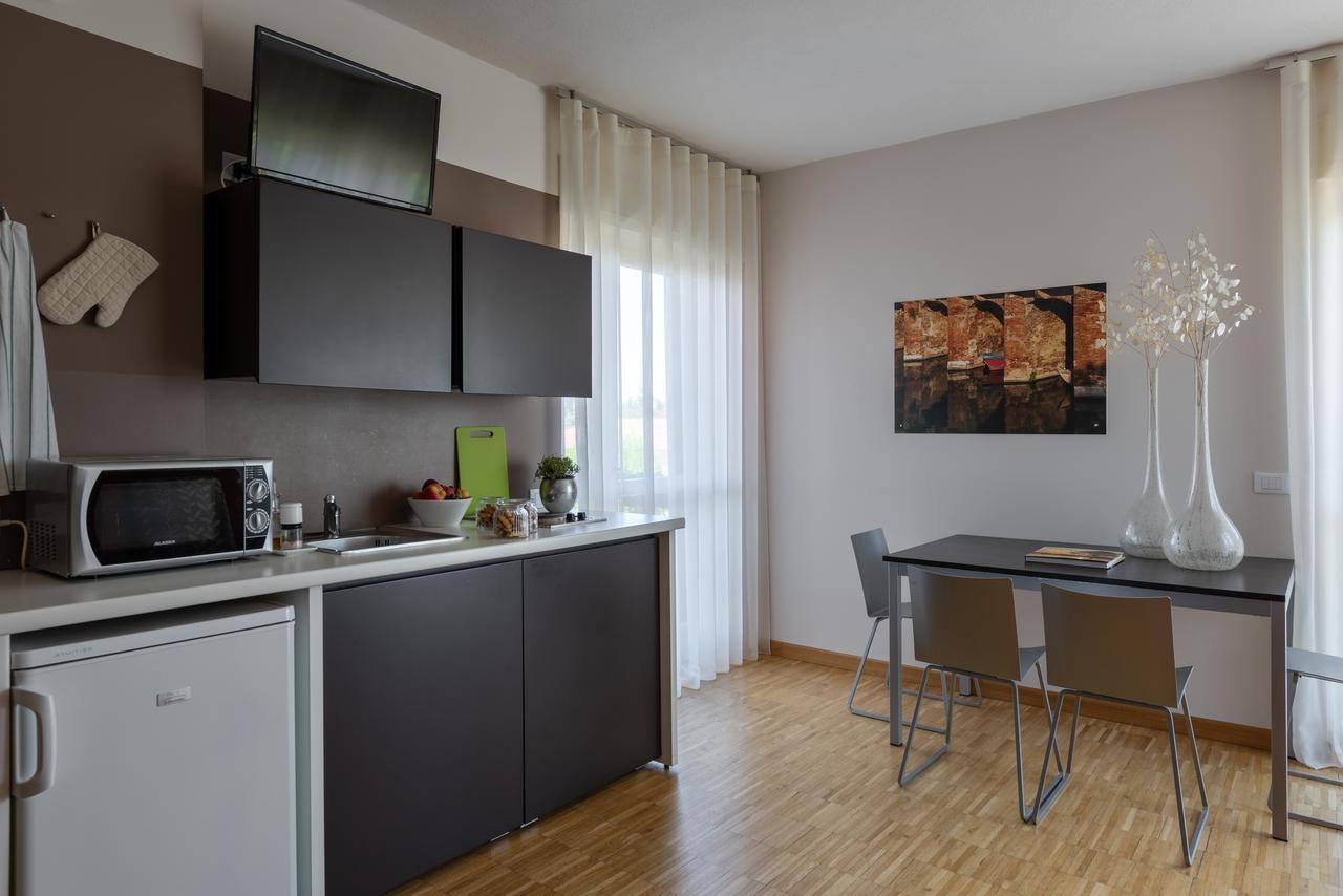 Vialeromadodici Rooms & Apartments Lazise Exterior foto