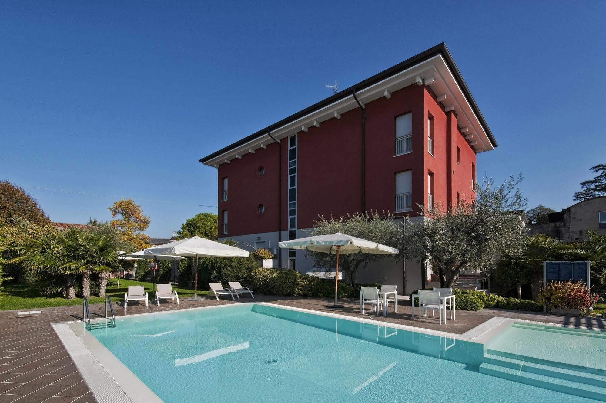 Vialeromadodici Rooms & Apartments Lazise Exterior foto