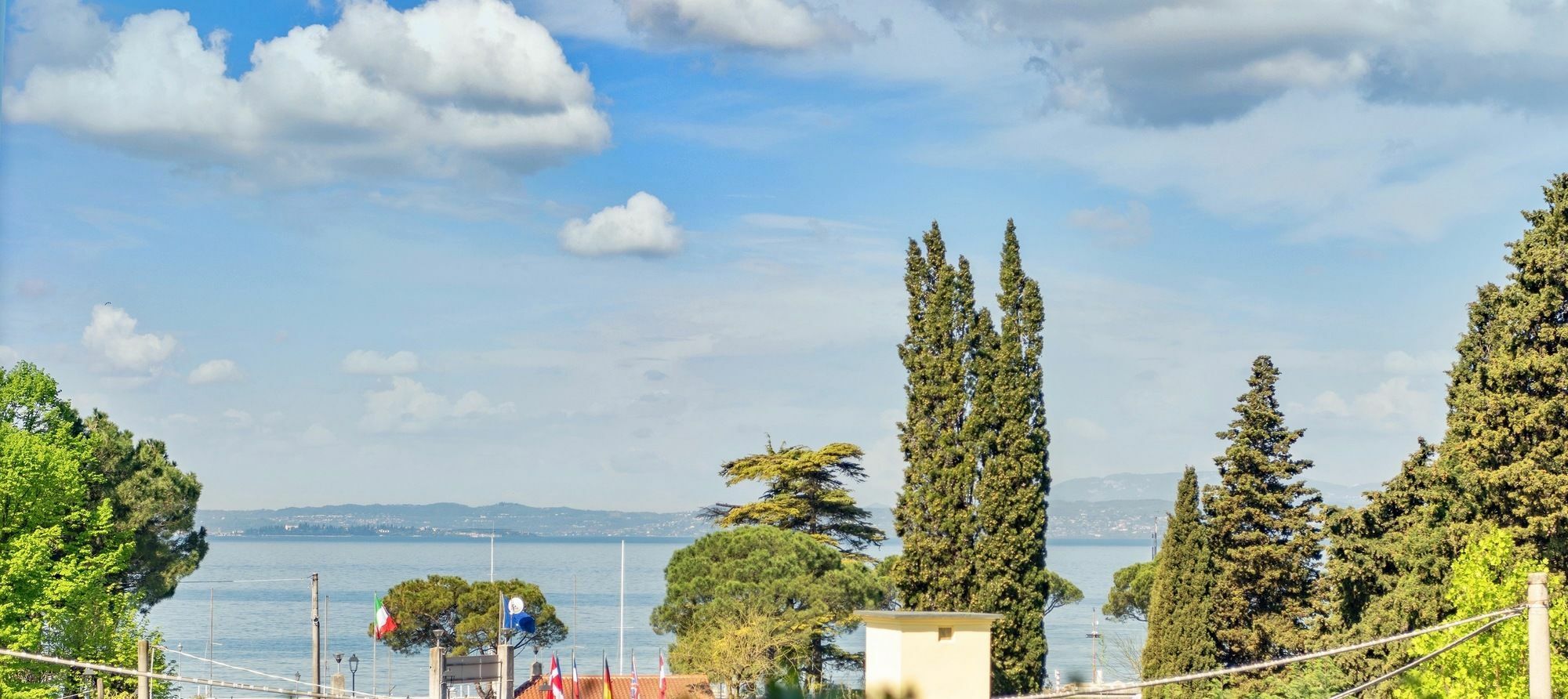 Vialeromadodici Rooms & Apartments Lazise Exterior foto