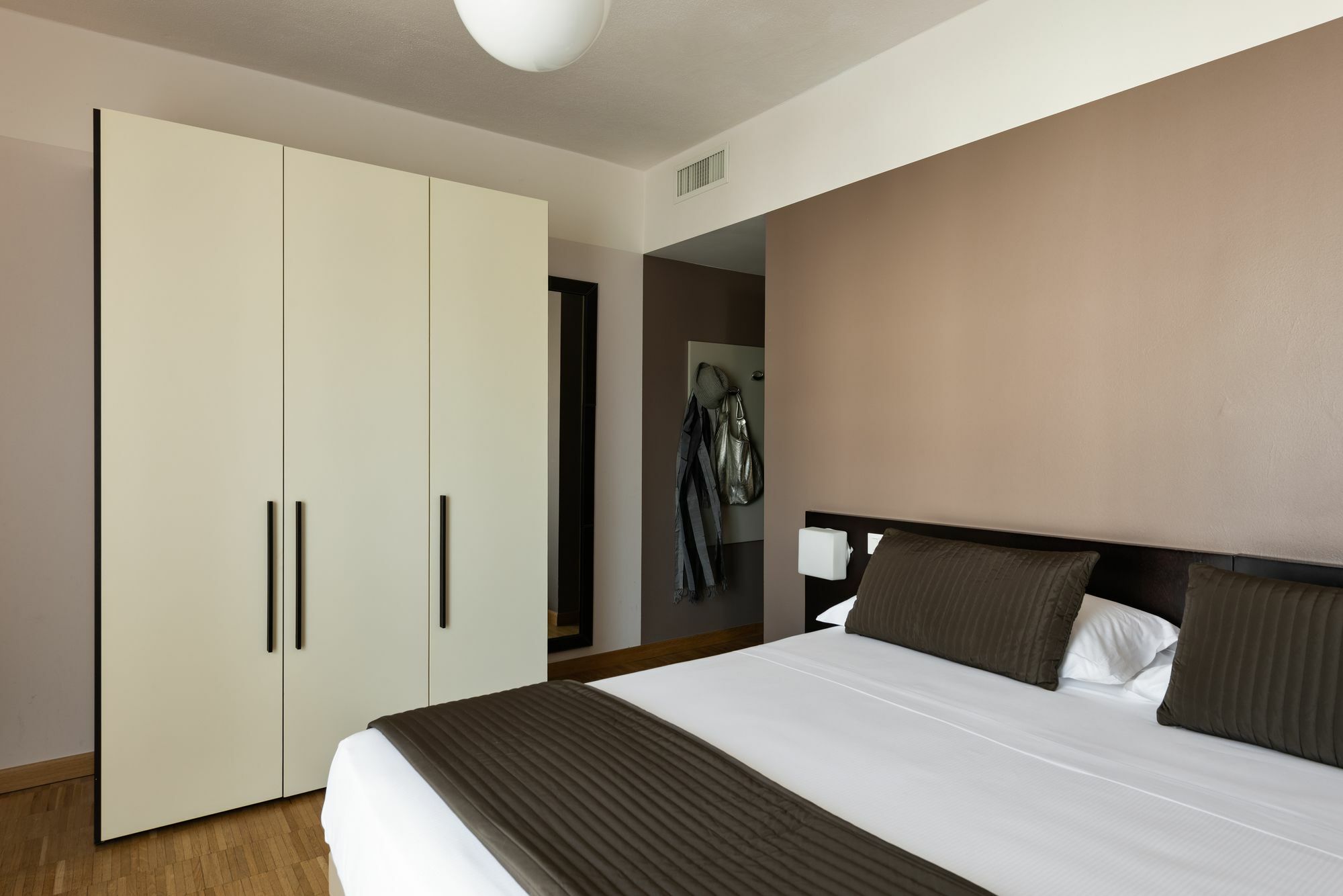 Vialeromadodici Rooms & Apartments Lazise Exterior foto